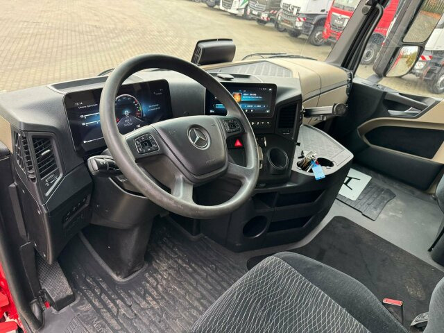 Mercedes-Benz ACTROS 1846 4x4 HAD Eur 6 Kipphydraulik Retarder - Тягач: фото 2 Mercedes-Benz ACTROS 1846 4x4 HAD Eur 6 Kipphydraulik Retarder - Тягач: фото 2