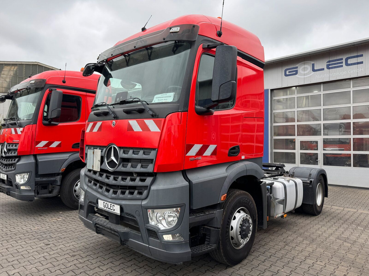Mercedes-Benz Arocs 1845 LS 4x4 HAD *Kipphyd. Euro6 Blatt/Luft - Тягач: фото 2 Mercedes-Benz Arocs 1845 LS 4x4 HAD *Kipphyd. Euro6 Blatt/Luft - Тягач: фото 2