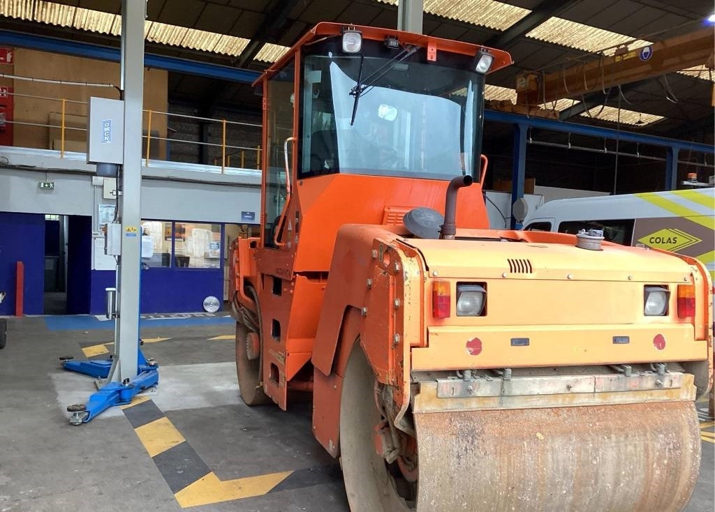 CAT CB 434 D - Дорожный каток: фото 2 CAT CB 434 D - Дорожный каток: фото 2