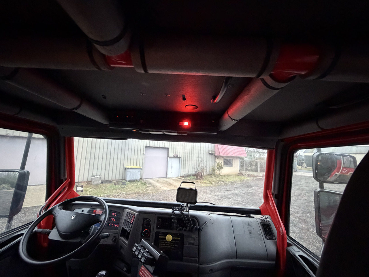 Грузовик RENAULT Midlum: фото 17 Грузовик RENAULT Midlum: фото 17