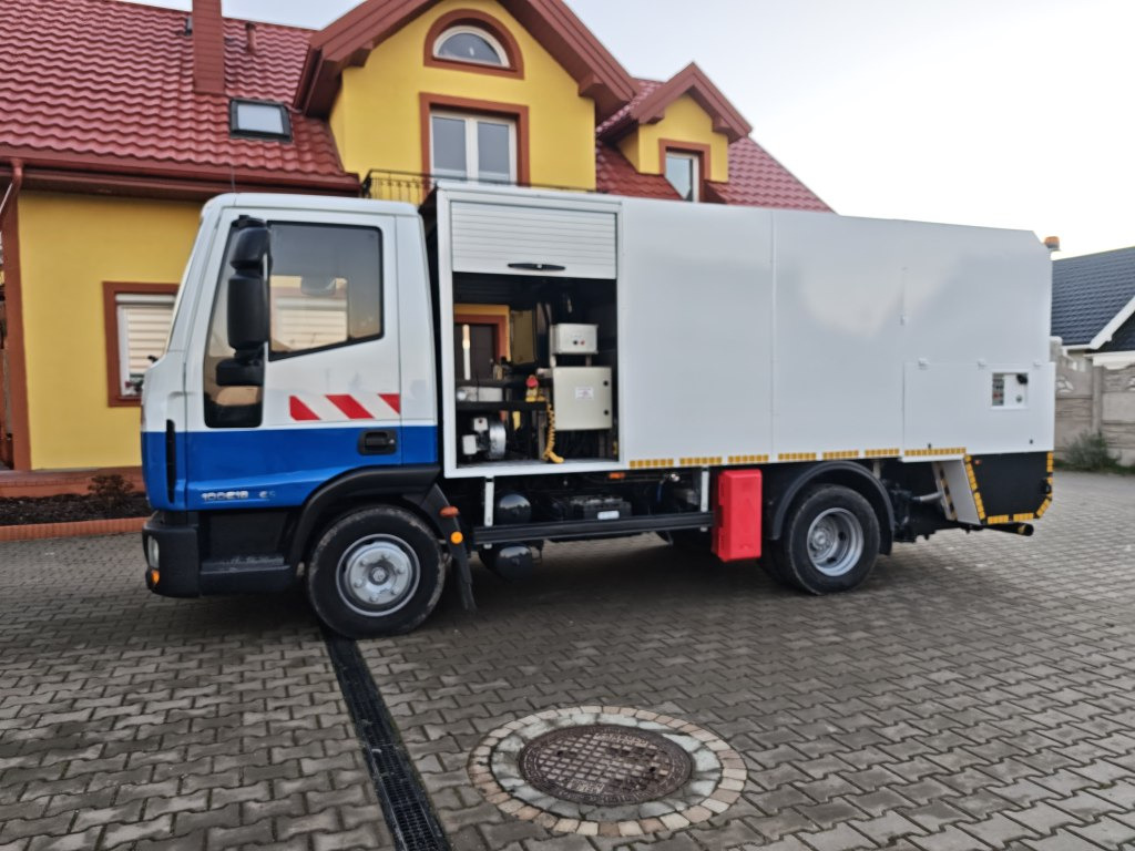 IVECO Eurocargo + IRIDE BIN WASHER CLEANER RHodέla Containerreiniger - Мусоровоз: фото 4 IVECO Eurocargo + IRIDE BIN WASHER CLEANER RHodέla Containerreiniger - Мусоровоз: фото 4
