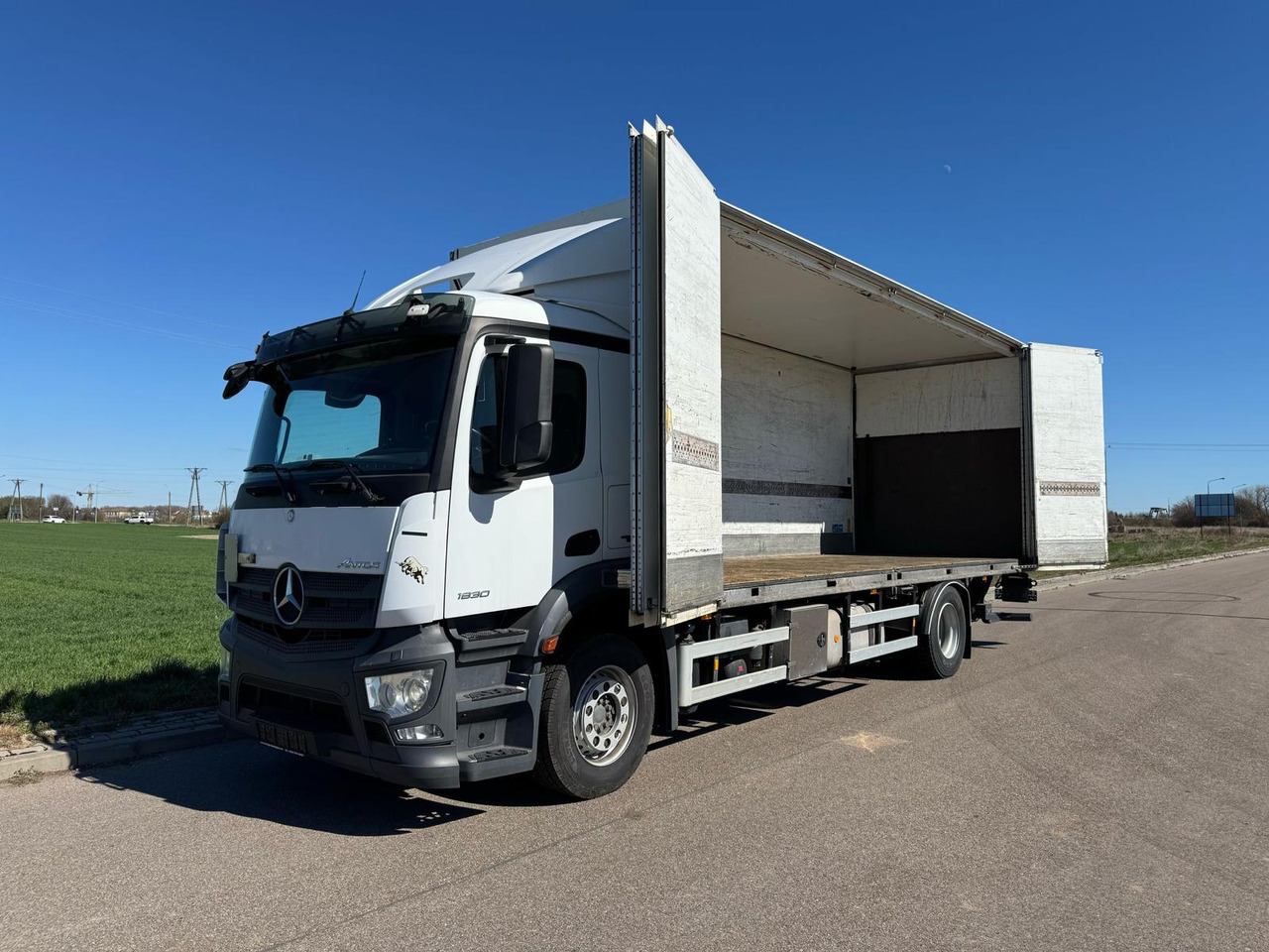 MERCEDES-BENZ ANTOS 1830 - Грузовик с закрытым кузовом: фото 2 MERCEDES-BENZ ANTOS 1830 - Грузовик с закрытым кузовом: фото 2