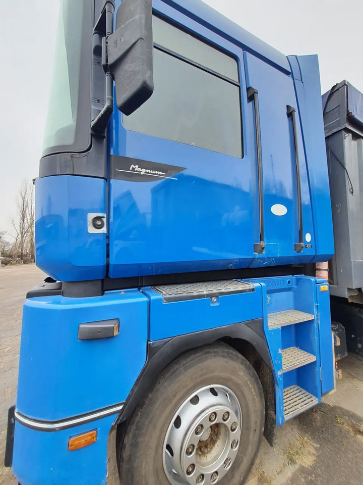 Грузовик бортовой/ Платформа RENAULT Magnum 430: фото 6
