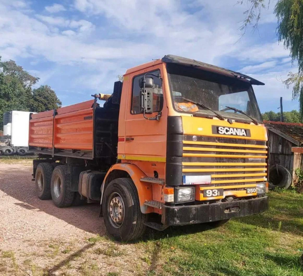 SCANIA 93.250 - Самосвал: фото 1 SCANIA 93.250 - Самосвал: фото 1