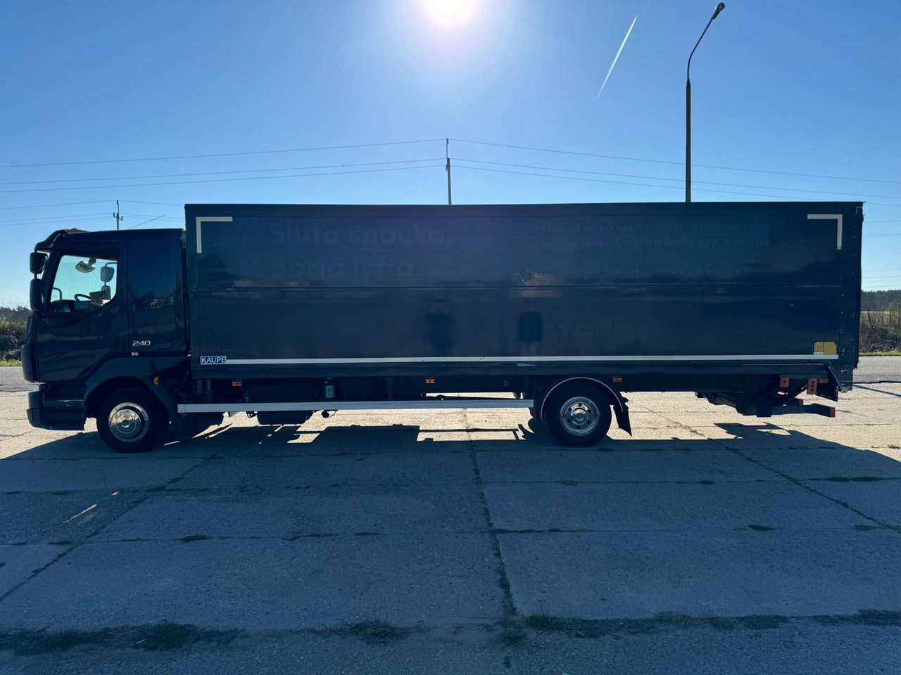 VOLVO FL 240 - Грузовик с закрытым кузовом: фото 5 VOLVO FL 240 - Грузовик с закрытым кузовом: фото 5