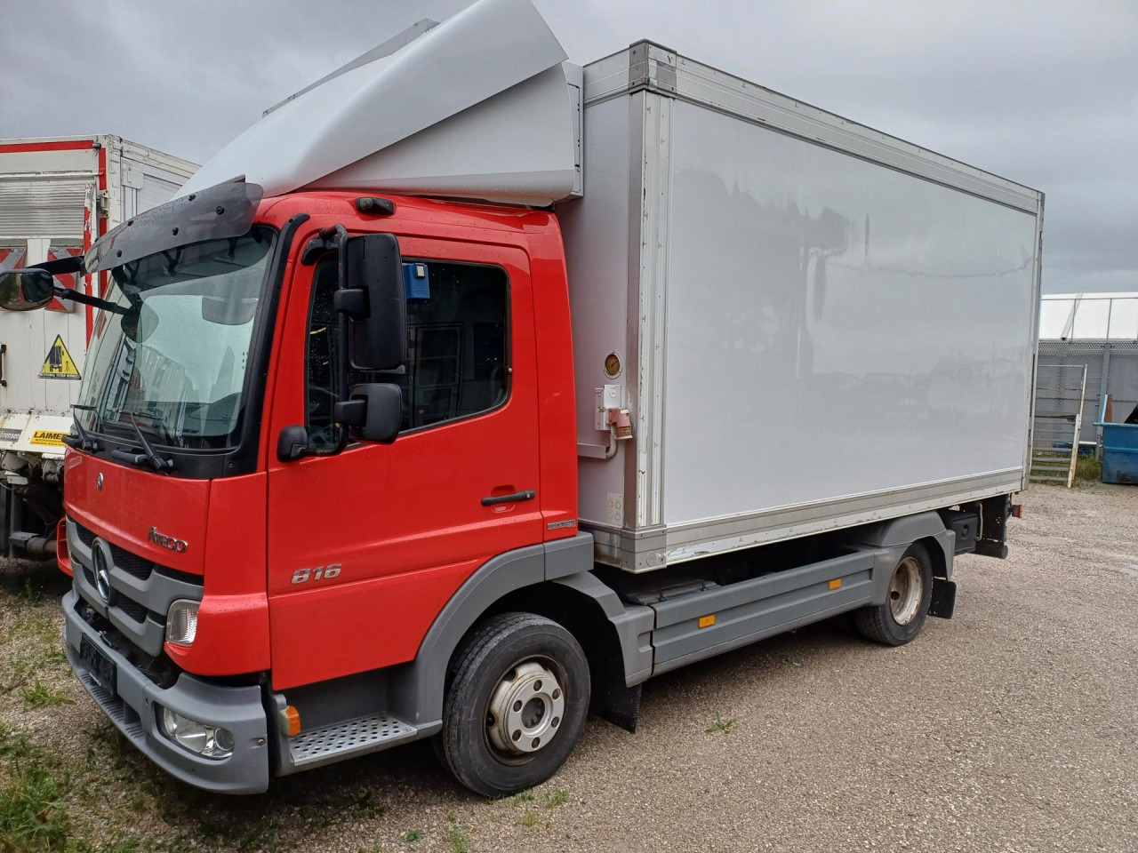 MERCEDES-BENZ 816 Euro5 AHK Luftfeder - Малотоннажный рефрижератор: фото 4 MERCEDES-BENZ 816 Euro5 AHK Luftfeder - Малотоннажный рефрижератор: фото 4