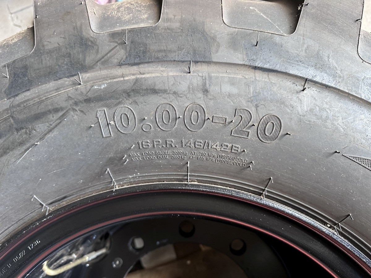 Apollo 10.00 - 20 Apollo Kompletträder - Complet tires - Шина для Колёсных экскаваторов: фото 5 Apollo 10.00 - 20 Apollo Kompletträder - Complet tires - Шина для Колёсных экскаваторов: фото 5