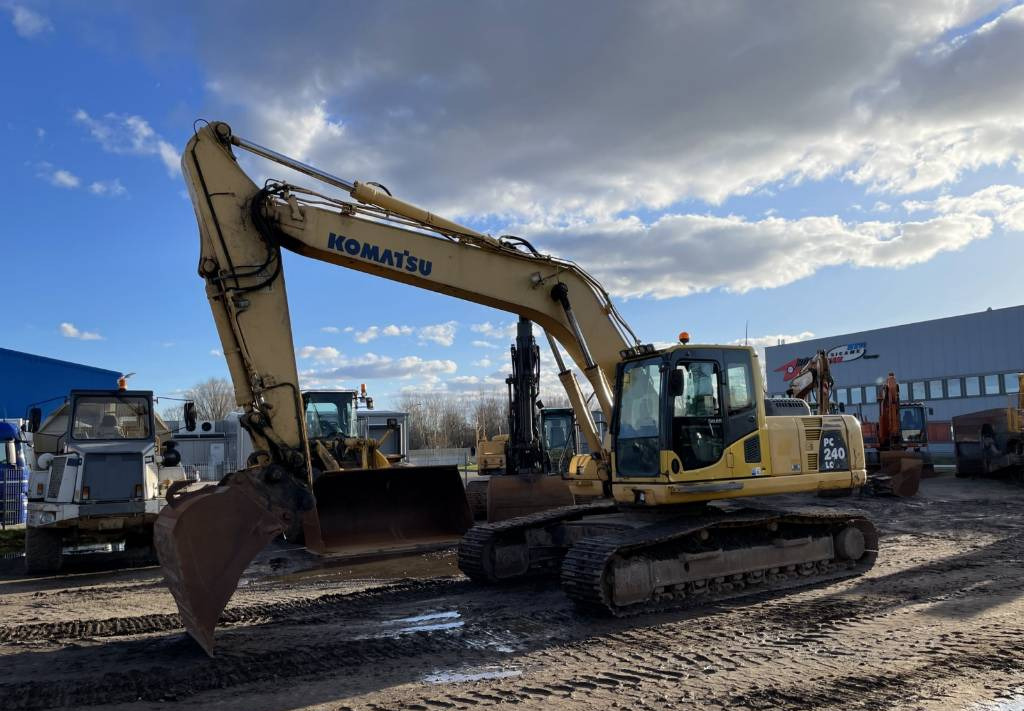 Komatsu PC 240LC-8 Hammerlines Klima 2 buckets - Гусеничный экскаватор: фото 3 Komatsu PC 240LC-8 Hammerlines Klima 2 buckets - Гусеничный экскаватор: фото 3