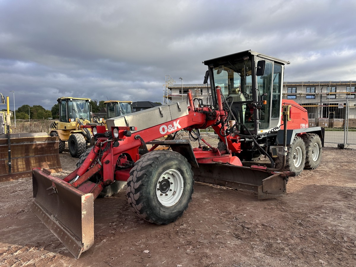 O&K F 106.5 - 6x6 Laser Topcon- Klima Cummins 6 Zyl. - Грейдер: фото 3 O&K F 106.5 - 6x6 Laser Topcon- Klima Cummins 6 Zyl. - Грейдер: фото 3