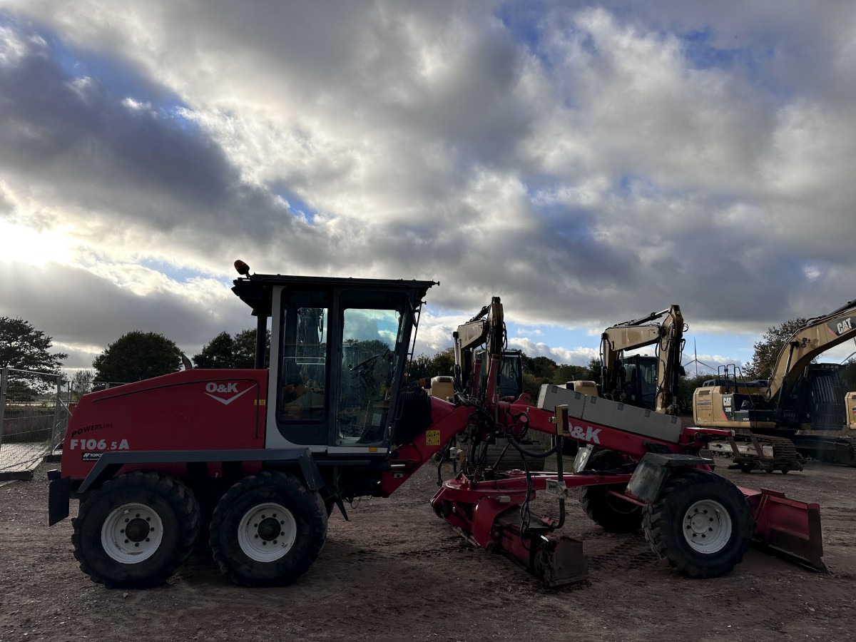 O&K F 106.5 - 6x6 Laser Topcon- Klima Cummins 6 Zyl. - Грейдер: фото 2 O&K F 106.5 - 6x6 Laser Topcon- Klima Cummins 6 Zyl. - Грейдер: фото 2