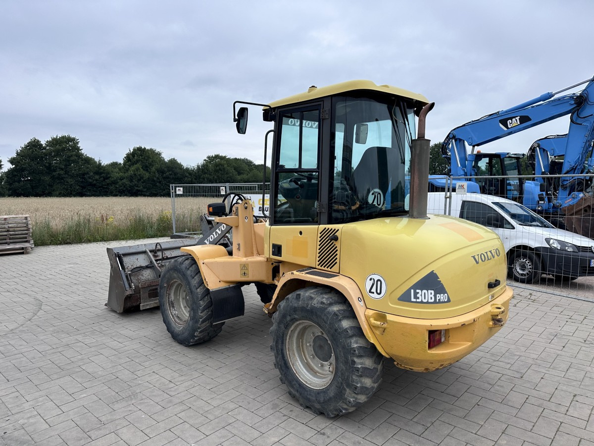 VOLVO L 30 B PRO 3er Kreis Klappschaufel+Palettengabel - Колёсный погрузчик: фото 5 VOLVO L 30 B PRO 3er Kreis Klappschaufel+Palettengabel - Колёсный погрузчик: фото 5