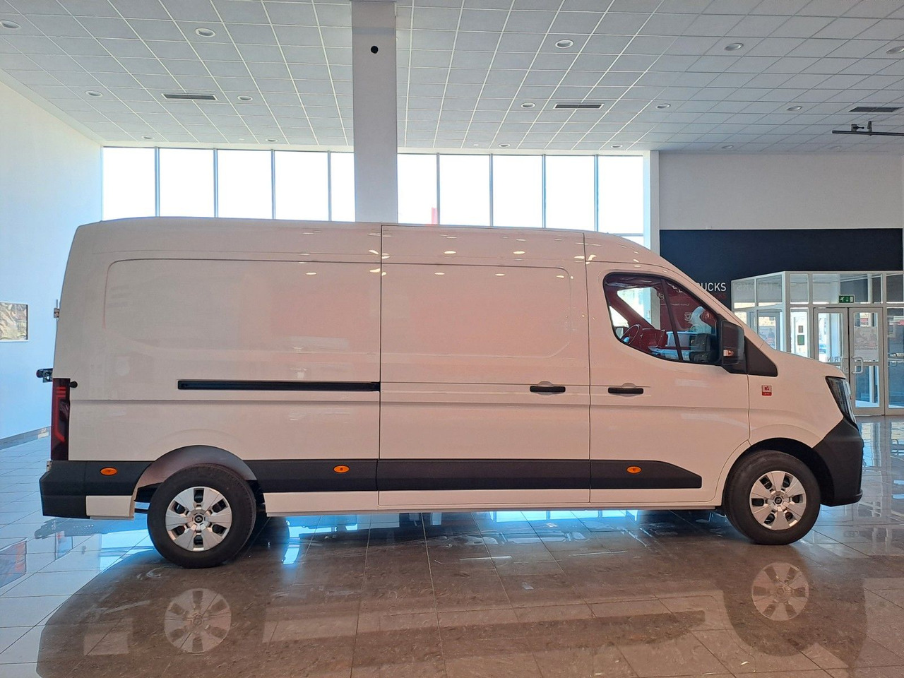 Renault Master L3H2 150 - NAV Klimaaut. Holzb. 270° - Цельнометаллический фургон: фото 4 Renault Master L3H2 150 - NAV Klimaaut. Holzb. 270° - Цельнометаллический фургон: фото 4