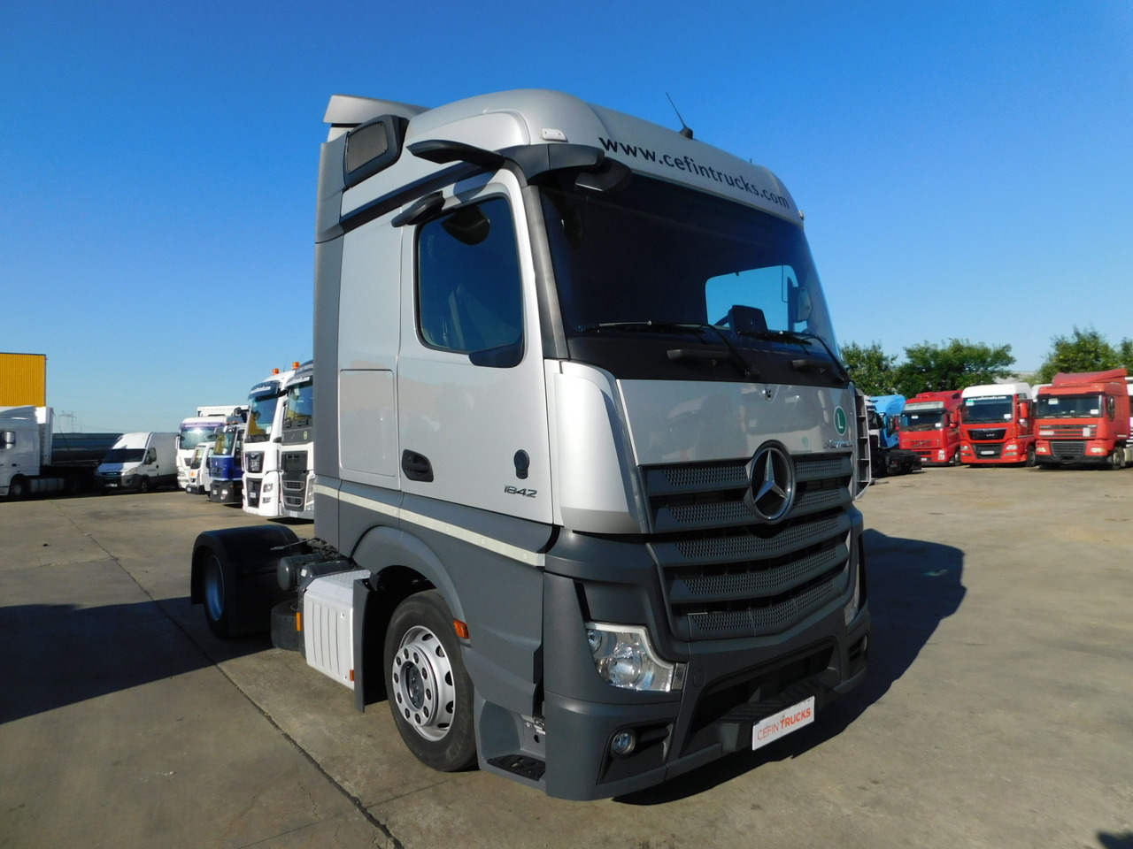 Mercedes Actros - Тягач: фото 2 Mercedes Actros - Тягач: фото 2