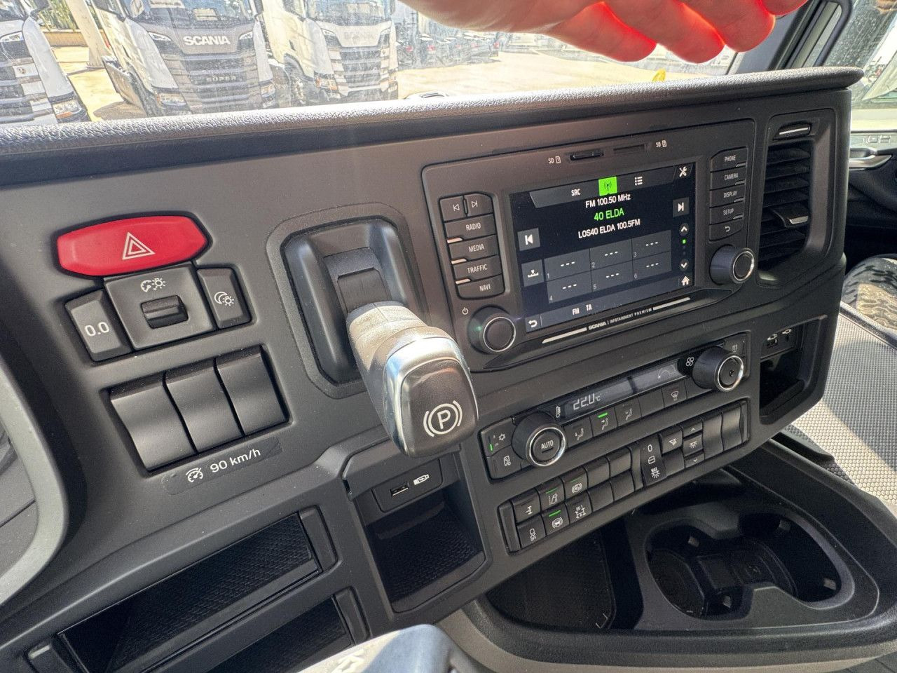 Тягач Scania R 460: фото 11 Тягач Scania R 460: фото 11