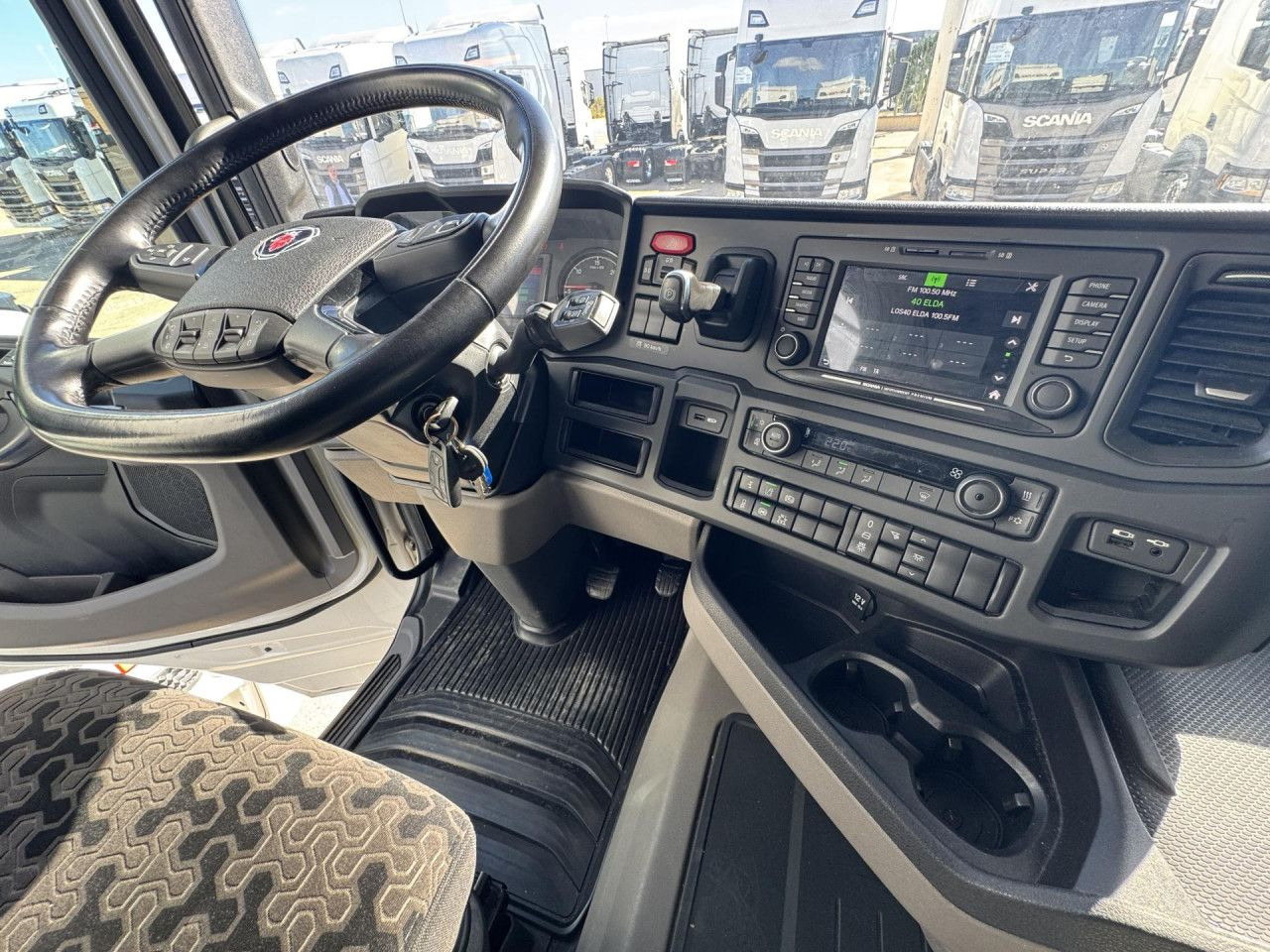 Тягач Scania R 460: фото 8 Тягач Scania R 460: фото 8