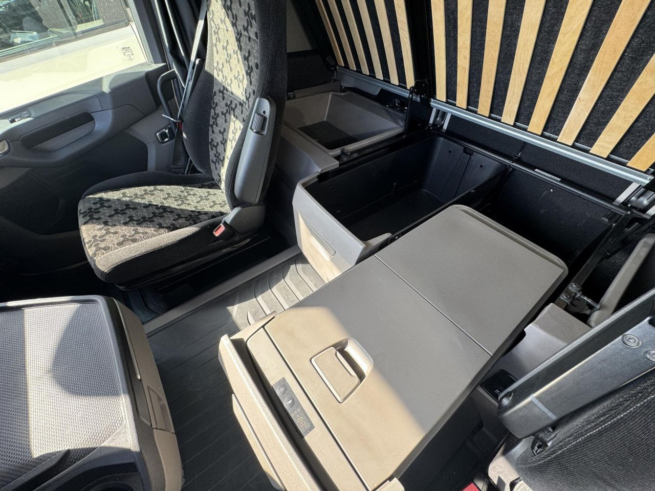 Тягач Scania R 460: фото 16 Тягач Scania R 460: фото 16