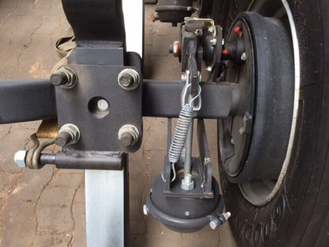 EuroCargo ML160E32 4x2 EuroCargo ML160E32 4x2 mit Teilen für Anhänger und Aufbauten - Автовоз: фото 4 EuroCargo ML160E32 4x2 EuroCargo ML160E32 4x2 mit Teilen für Anhänger und Aufbauten - Автовоз: фото 4