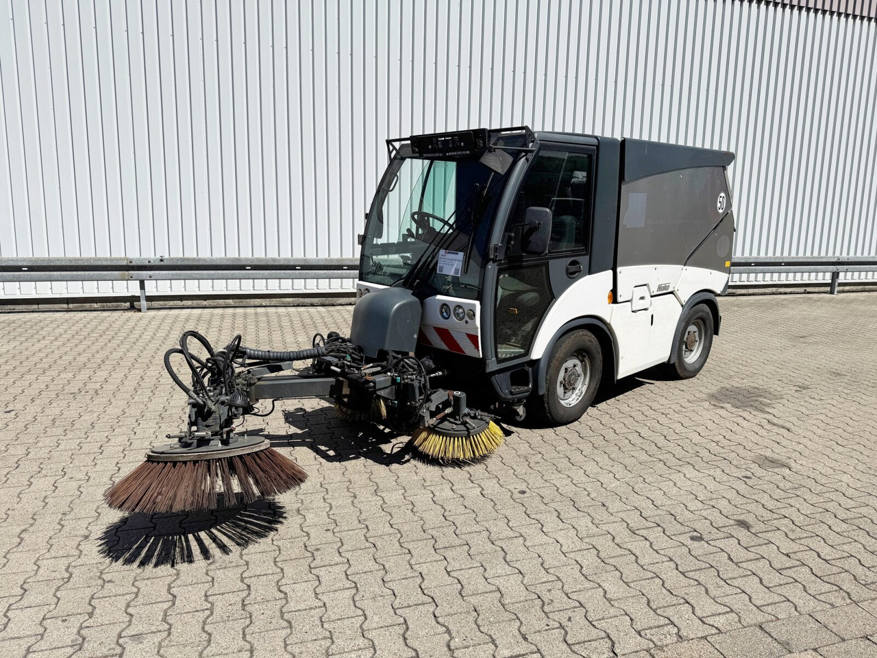 Hako Multicar Citymaster 2000 3B Kehrmaschine 4x2 Multicar Citymaster 2000 3B Kehrmaschine 4x2 - Грузовик: фото 1 Hako Multicar Citymaster 2000 3B Kehrmaschine 4x2 Multicar Citymaster 2000 3B Kehrmaschine 4x2 - Грузовик: фото 1
