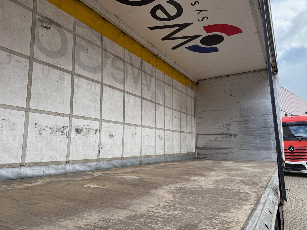 MAN TGS 26.400 6x2-4 LL TGS 26.400 6x2-4 LL, Lenk-/Lift, Hubdach - Грузовик бортовой/ Платформа, Автоманипулятор: фото 2 MAN TGS 26.400 6x2-4 LL TGS 26.400 6x2-4 LL, Lenk-/Lift, Hubdach - Грузовик бортовой/ Платформа, Автоманипулятор: фото 2