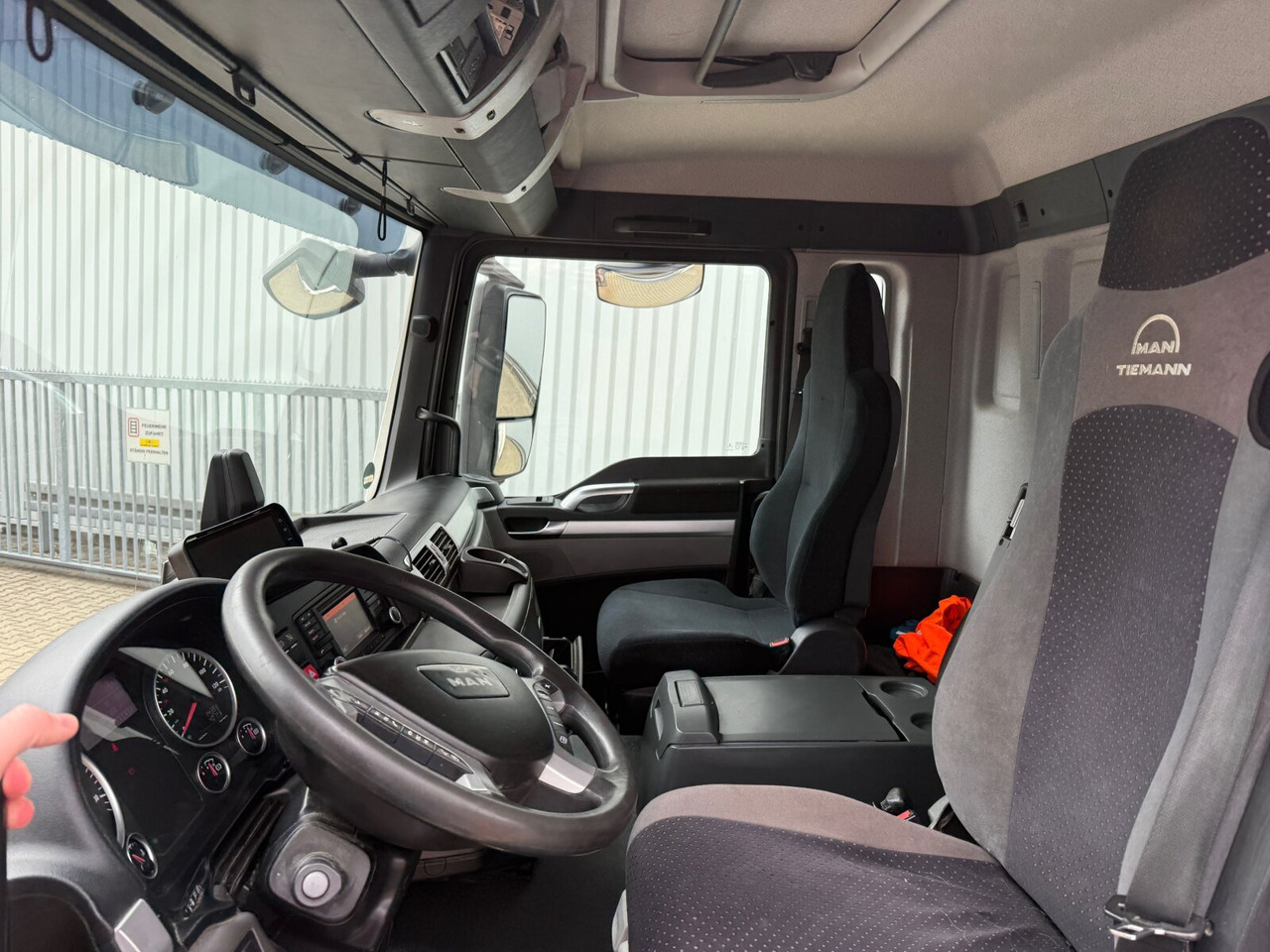 MAN TGS 26.400 6x2-4 LL TGS 26.400 6x2-4 LL, Lenk-/Liftachse - Грузовик бортовой/ Платформа, Автоманипулятор: фото 3 MAN TGS 26.400 6x2-4 LL TGS 26.400 6x2-4 LL, Lenk-/Liftachse - Грузовик бортовой/ Платформа, Автоманипулятор: фото 3