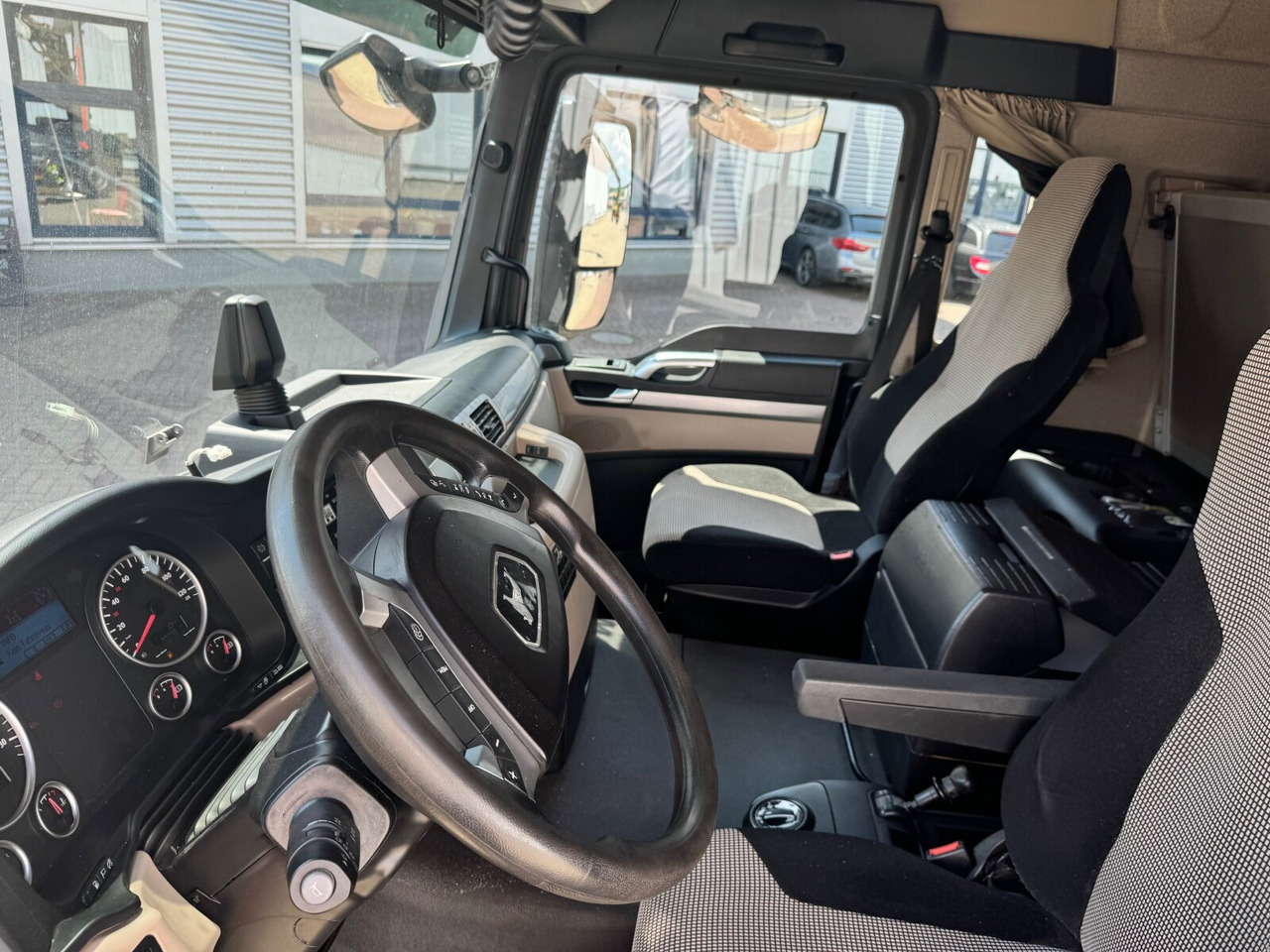 MAN TGS 26.500 6X4H-4 BL TGS 26.500 6X4H-4 BL, PriTarder, HydroDrive, Lenk-/Lift, Heckkran Epsilon M130Z83 - Лесовоз, Автоманипулятор: фото 4 MAN TGS 26.500 6X4H-4 BL TGS 26.500 6X4H-4 BL, PriTarder, HydroDrive, Lenk-/Lift, Heckkran Epsilon M130Z83 - Лесовоз, Автоманипулятор: фото 4