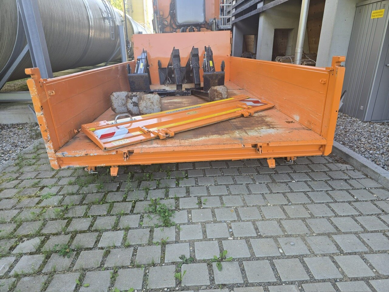 MAN TGS 28.400 6x4-4 BL TGS 28.400 6x4-4 BL, EEV, Lenk-/Liftachse, Wechselsystem Kipper/Salzsteuer - Самосвал: фото 3 MAN TGS 28.400 6x4-4 BL TGS 28.400 6x4-4 BL, EEV, Lenk-/Liftachse, Wechselsystem Kipper/Salzsteuer - Самосвал: фото 3