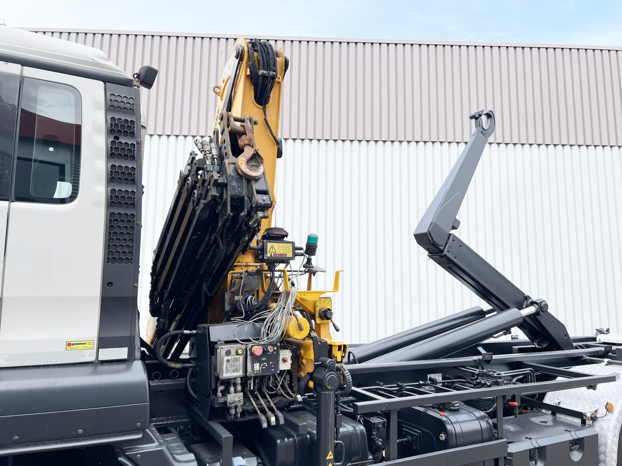 MAN TGS 33.440 6X4 BL TGS 33.440 6X4 BL mit Kran Effer 165-3S, Funk - Крюковой мультилифт, Автоманипулятор: фото 3 MAN TGS 33.440 6X4 BL TGS 33.440 6X4 BL mit Kran Effer 165-3S, Funk - Крюковой мультилифт, Автоманипулятор: фото 3