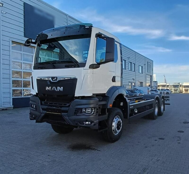 MAN TGS 33.440 6x6 BB CH TGS 33.440 6x6 BB CH, Hohe Bauart, Nebenantrieb - Грузовик-шасси: фото 2 MAN TGS 33.440 6x6 BB CH TGS 33.440 6x6 BB CH, Hohe Bauart, Nebenantrieb - Грузовик-шасси: фото 2