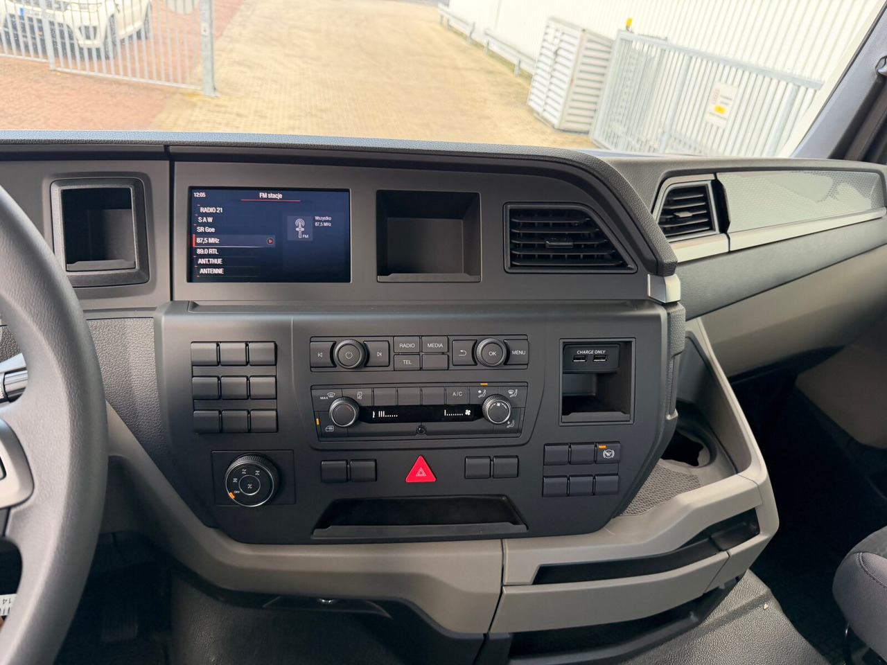 MAN TGS 33.440 6x6 BB CH TGS 33.440 6x6 BB CH, Hohe Bauart, Nebenantrieb - Грузовик-шасси: фото 3 MAN TGS 33.440 6x6 BB CH TGS 33.440 6x6 BB CH, Hohe Bauart, Nebenantrieb - Грузовик-шасси: фото 3