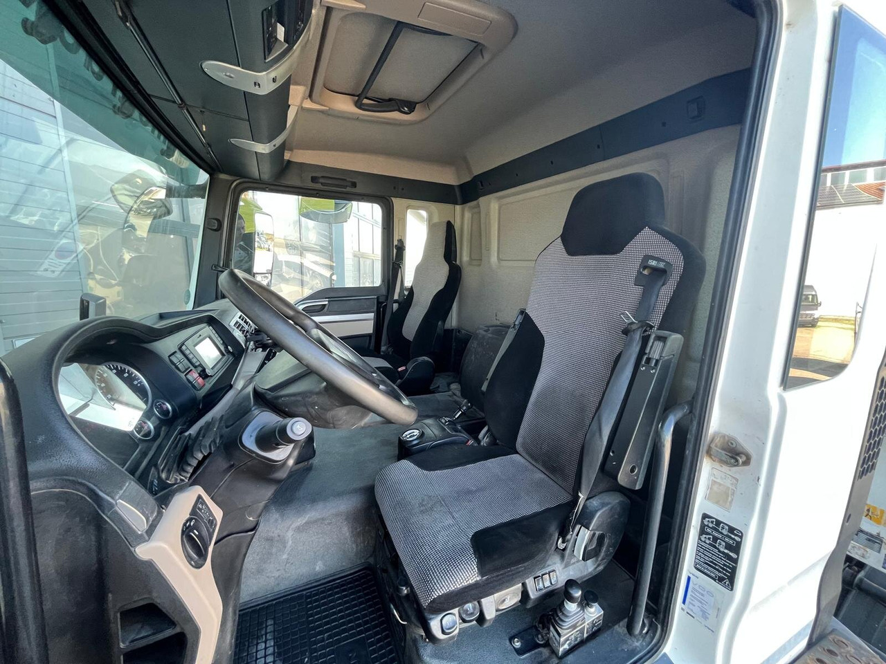 MAN TGS 35.460 8X4 BB TGS 35.460 8X4 BB, Meiller Bordmatik 13m³ - Самосвал: фото 5 MAN TGS 35.460 8X4 BB TGS 35.460 8X4 BB, Meiller Bordmatik 13m³ - Самосвал: фото 5