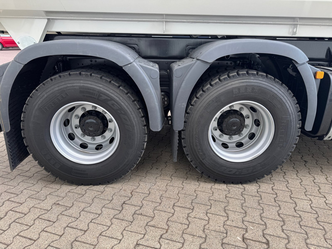 MAN TGS 41.440/480 8x4 BB TGS 41.440/480 8x4 BB, Mulde ca. 16m³ mit hydraulischer Heckklappe, mehrfach VORHANDEN - Грузовик-шасси: фото 4 MAN TGS 41.440/480 8x4 BB TGS 41.440/480 8x4 BB, Mulde ca. 16m³ mit hydraulischer Heckklappe, mehrfach VORHANDEN - Грузовик-шасси: фото 4