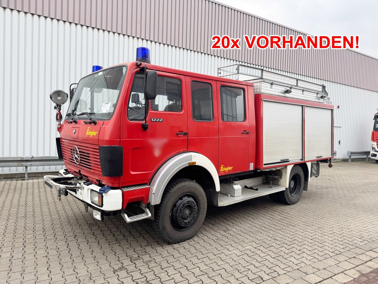 Mercedes-Benz 1222 AF 4x4 Doka 1222 AF 4x4 Doka, LF 16 TS - Машина скорой помощи: фото 1 Mercedes-Benz 1222 AF 4x4 Doka 1222 AF 4x4 Doka, LF 16 TS - Машина скорой помощи: фото 1