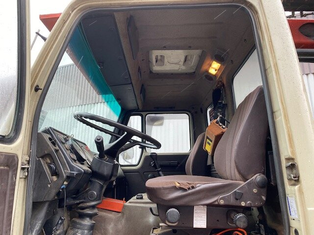 Mercedes-Benz 2635 6x4 2635 6x4, V8, Heckkran Palfinger PK 28000, Funk, 28,5m-280kg - Автоманипулятор, Грузовик бортовой/ Платформа: фото 5 Mercedes-Benz 2635 6x4 2635 6x4, V8, Heckkran Palfinger PK 28000, Funk, 28,5m-280kg - Автоманипулятор, Грузовик бортовой/ Платформа: фото 5