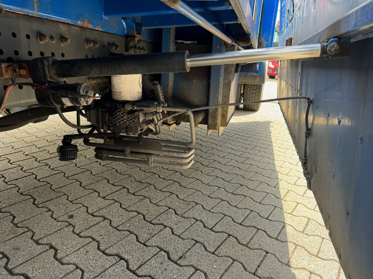 Mercedes-Benz Actros 1836 L 4x2 Actros 1836 L 4x2, Glastransporter, Heckkran Palfinger Pk 12002-EH, Funk - Автоманипулятор: фото 2 Mercedes-Benz Actros 1836 L 4x2 Actros 1836 L 4x2, Glastransporter, Heckkran Palfinger Pk 12002-EH, Funk - Автоманипулятор: фото 2