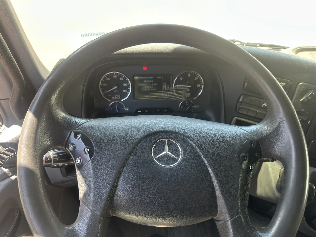 Mercedes-Benz Actros 2532 L 6x2 Actros 2532/41 L 6x2, EEV, Lenkachse - Грузовик-шасси: фото 3 Mercedes-Benz Actros 2532 L 6x2 Actros 2532/41 L 6x2, EEV, Lenkachse - Грузовик-шасси: фото 3