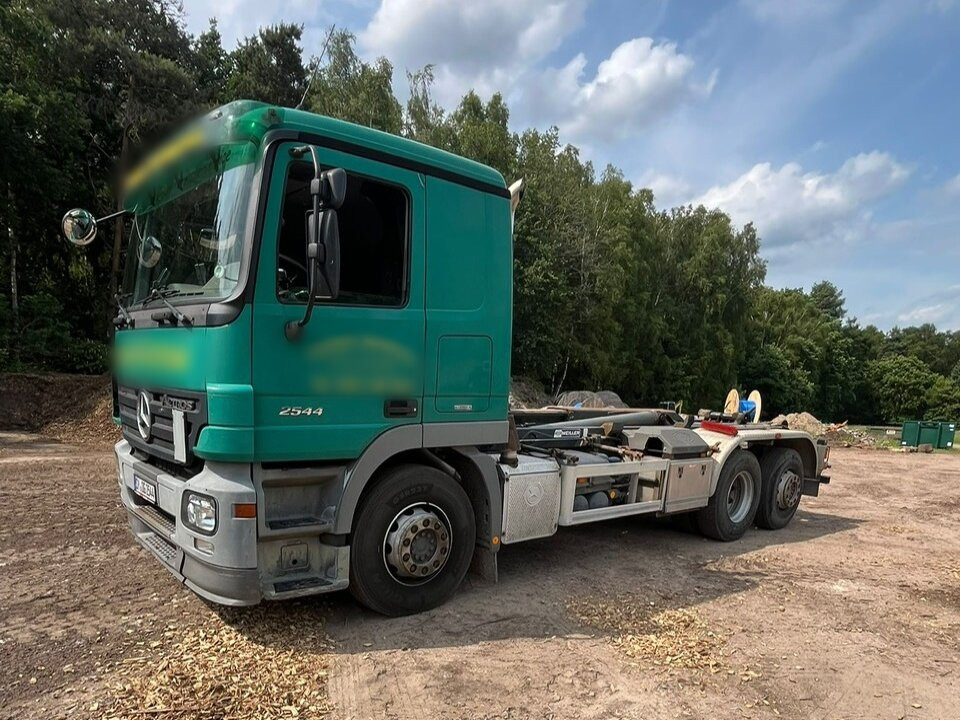 Mercedes-Benz Actros 2544 L 6x2 Actros 2544 L 6x2, Lenkachse, 2x AHK - Крюковой мультилифт: фото 2 Mercedes-Benz Actros 2544 L 6x2 Actros 2544 L 6x2, Lenkachse, 2x AHK - Крюковой мультилифт: фото 2