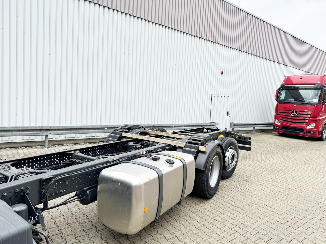 Новый Грузовик-шасси Mercedes-Benz Actros 2545 L 6x2 Actros 2545 L 6x2, Lenk-/Liftachse, StreamSpace, MultimediaCockpit: фото 13