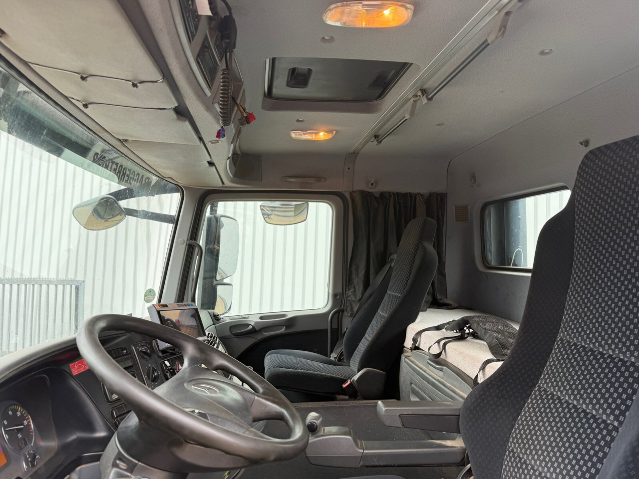 Mercedes-Benz Actros 3346 6x4 Actros 3346 6x4, Retarder - Крюковой мультилифт: фото 2 Mercedes-Benz Actros 3346 6x4 Actros 3346 6x4, Retarder - Крюковой мультилифт: фото 2