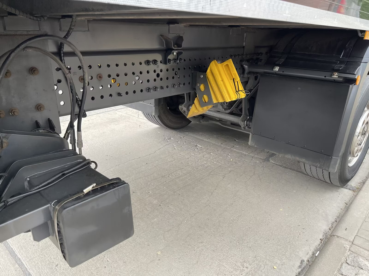 Mercedes-Benz Antos 2536 L 6x2 Antos 2536 L 6x2, Lenk-/Liftachse, MBB LBW - Грузовик с закрытым кузовом: фото 4 Mercedes-Benz Antos 2536 L 6x2 Antos 2536 L 6x2, Lenk-/Liftachse, MBB LBW - Грузовик с закрытым кузовом: фото 4