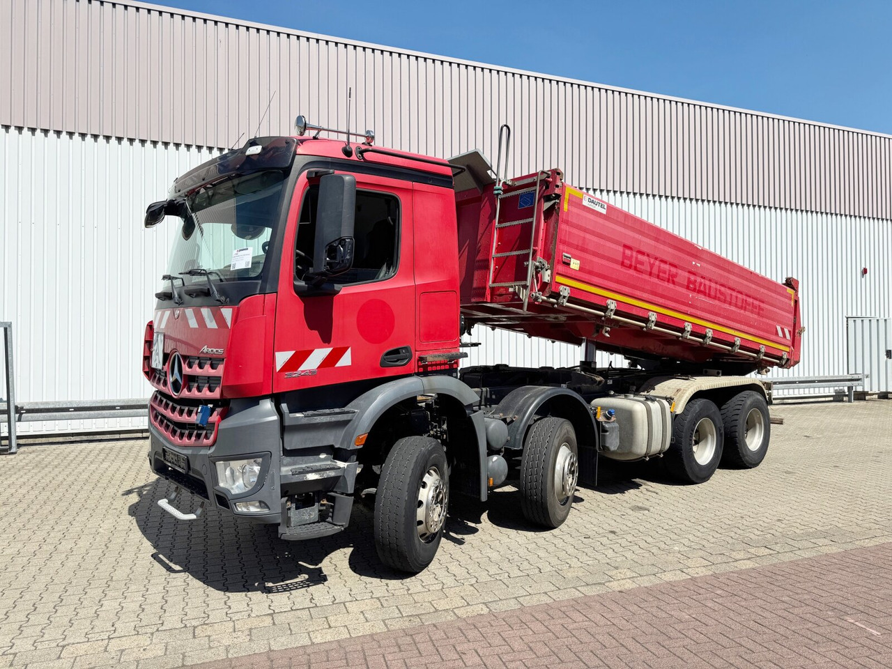 Mercedes-Benz Arocs 3243 K 8x4/4 Arocs 3243 K 8x4/4, Alu-Bordwände - Самосвал: фото 1 Mercedes-Benz Arocs 3243 K 8x4/4 Arocs 3243 K 8x4/4, Alu-Bordwände - Самосвал: фото 1