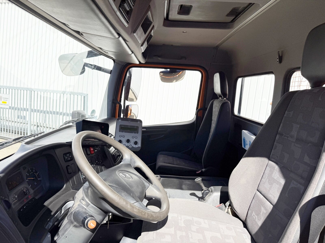 Mercedes-Benz Atego 1624 AK 4x4 Atego 1624 AK 4x4, Winterdienstausstattung - Самосвал: фото 3 Mercedes-Benz Atego 1624 AK 4x4 Atego 1624 AK 4x4, Winterdienstausstattung - Самосвал: фото 3