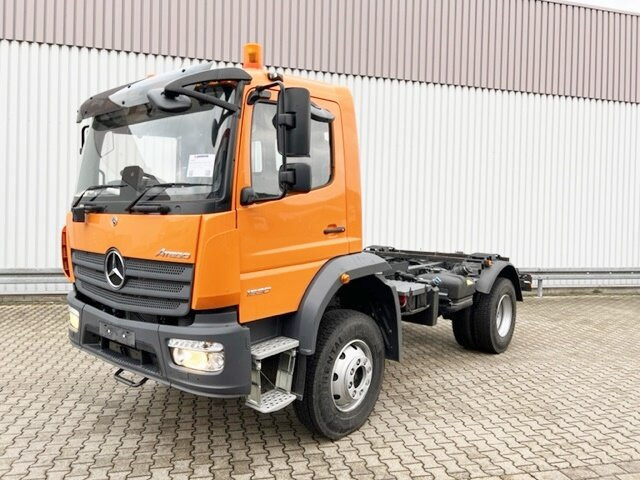 Mercedes-Benz Atego 1630 AK 4x4 Atego 1630 AK 4x4, 2x Nebenantrieb, Rechtslenker - Грузовик-шасси: фото 1 Mercedes-Benz Atego 1630 AK 4x4 Atego 1630 AK 4x4, 2x Nebenantrieb, Rechtslenker - Грузовик-шасси: фото 1