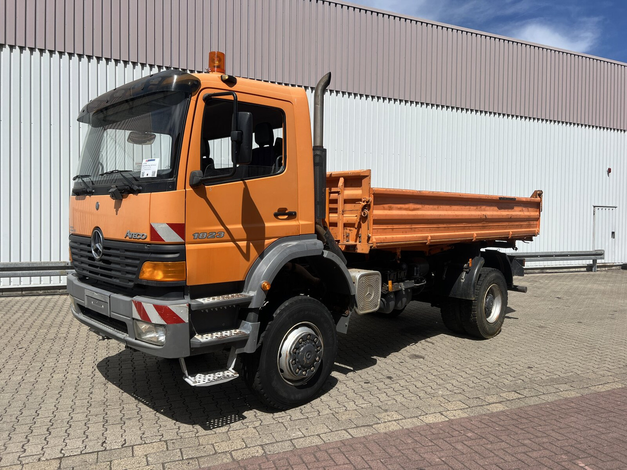 Mercedes-Benz Atego 1823 AK 4x4 Atego 1823 AK 4x4 - Самосвал: фото 1 Mercedes-Benz Atego 1823 AK 4x4 Atego 1823 AK 4x4 - Самосвал: фото 1