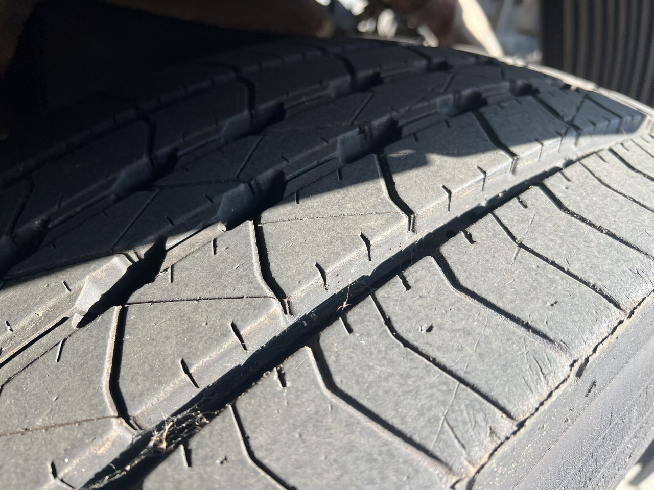 Mercedes-Benz Atego 1828 L 4x2 Atego 1828 L 4x2, Rechtslenker, Winterdienstaustattung - Грузовик-шасси: фото 3 Mercedes-Benz Atego 1828 L 4x2 Atego 1828 L 4x2, Rechtslenker, Winterdienstaustattung - Грузовик-шасси: фото 3