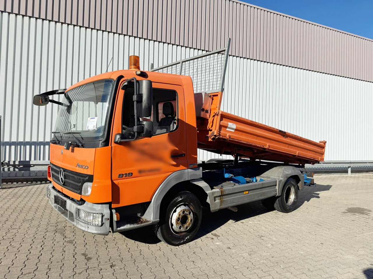 Mercedes-Benz Atego 818 K 4x2 Atego 818 K 4x2, 2x AHK - Самосвал: фото 1 Mercedes-Benz Atego 818 K 4x2 Atego 818 K 4x2, 2x AHK - Самосвал: фото 1