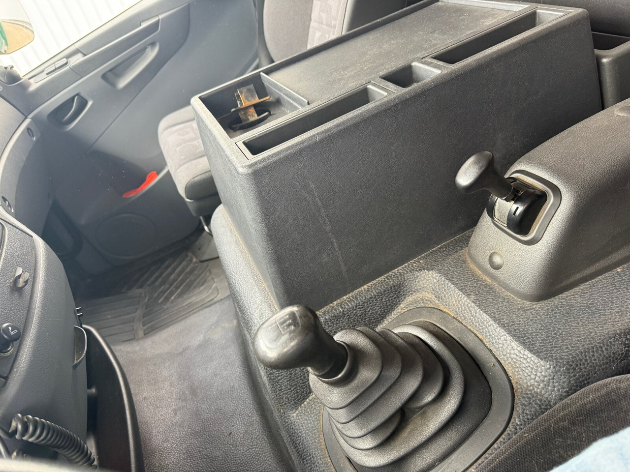 Грузовик с закрытым кузовом Mercedes-Benz Atego 818 L 4x2 Atego 818 L 4x2, Getränkekoffer, 2x AHK: фото 6 Грузовик с закрытым кузовом Mercedes-Benz Atego 818 L 4x2 Atego 818 L 4x2, Getränkekoffer, 2x AHK: фото 6