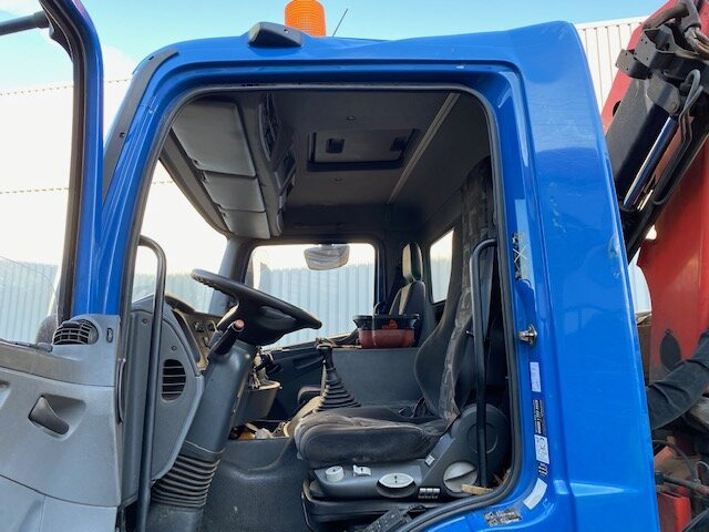 Mercedes-Benz Axor 1828 L 4x2 Axor 1828 L 4x2 mit Kran Palfinger PK 9501, Funk - Автоманипулятор, Грузовик бортовой/ Платформа: фото 4 Mercedes-Benz Axor 1828 L 4x2 Axor 1828 L 4x2 mit Kran Palfinger PK 9501, Funk - Автоманипулятор, Грузовик бортовой/ Платформа: фото 4