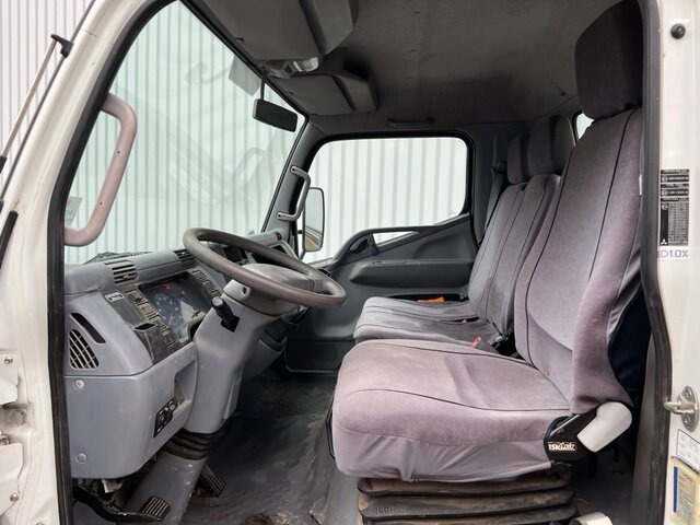 Mitsubishi Canter Fuso 7C15D 4x2 Canter Fuso 7C15D 4x2 - Самосвал: фото 2 Mitsubishi Canter Fuso 7C15D 4x2 Canter Fuso 7C15D 4x2 - Самосвал: фото 2