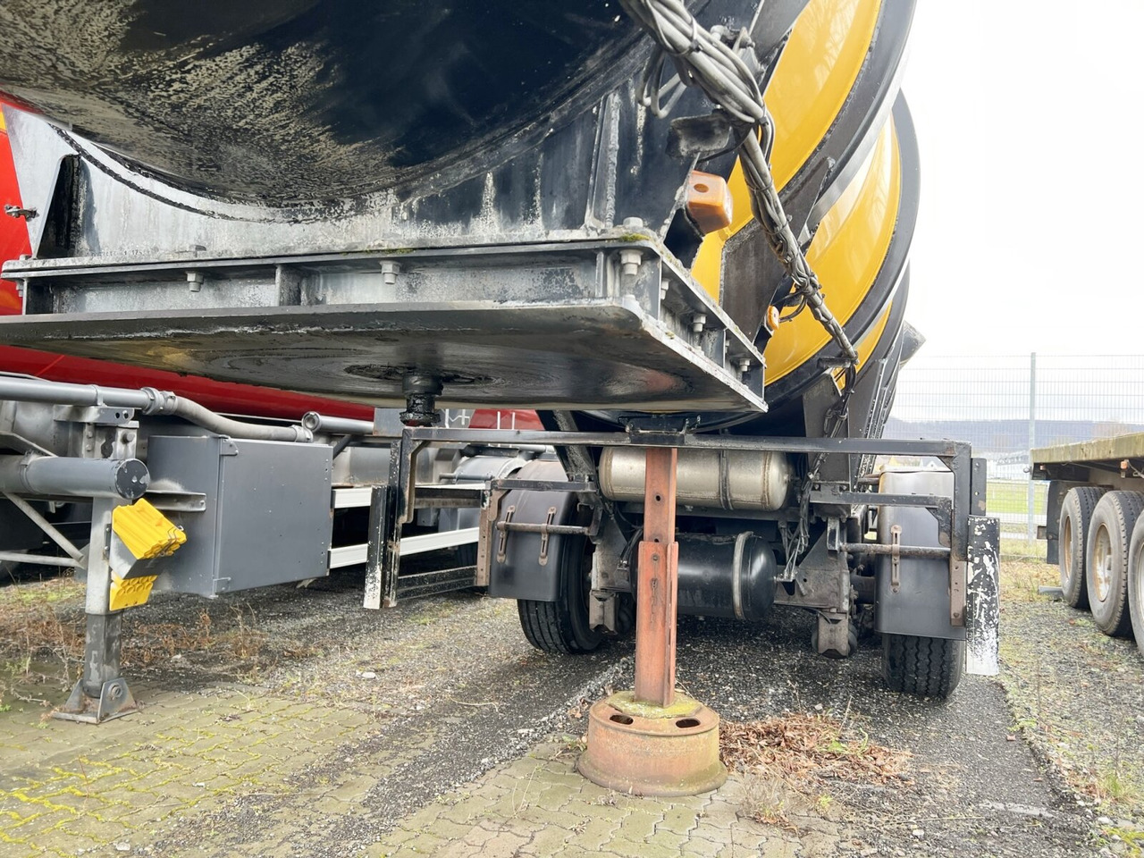 Полуприцеп-цистерна STF 35/89 TA AL Wellmeyer, STF 35/89 TA AL, ca. 25 cbm, ALU, 2xLiftachse: фото 7 Полуприцеп-цистерна STF 35/89 TA AL Wellmeyer, STF 35/89 TA AL, ca. 25 cbm, ALU, 2xLiftachse: фото 7