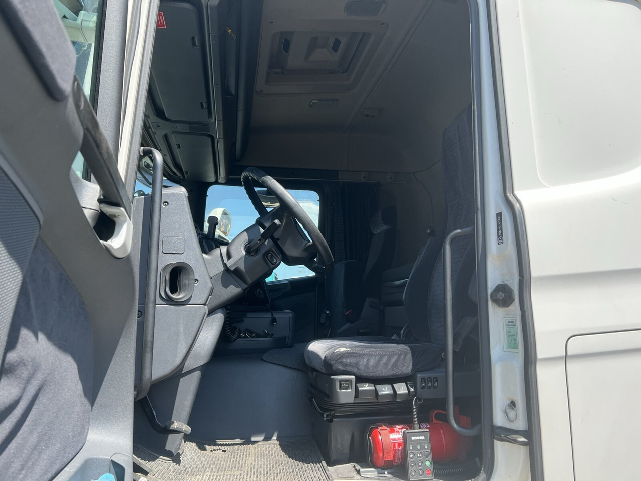 Scania G420 6x2, ERSATZTEILSPENDER! G420 6x2, Liftachse, Hiab LBW, Motor defekt! - Грузовик с закрытым кузовом: фото 3 Scania G420 6x2, ERSATZTEILSPENDER! G420 6x2, Liftachse, Hiab LBW, Motor defekt! - Грузовик с закрытым кузовом: фото 3